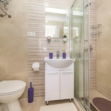 Studio Apartman Niris * Kaštela